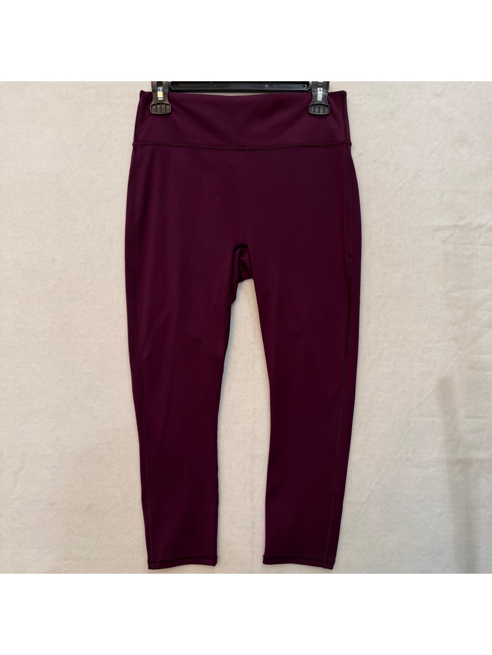 Fabletics Trinity Motion365 High Waisted Capri Legging Size Large 22" Inseam